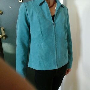 FREE w $15 purchase! Gorgeous jacket!